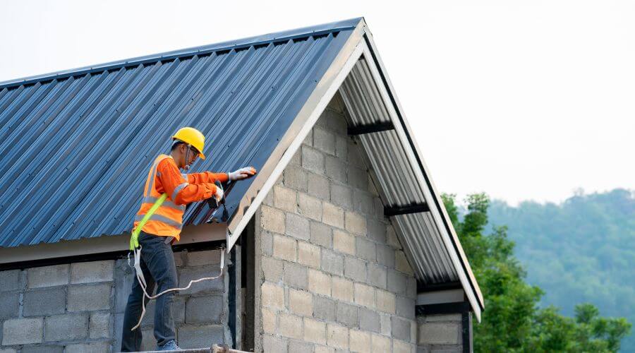 Professional gutter cleaning in Fish Creek, WI